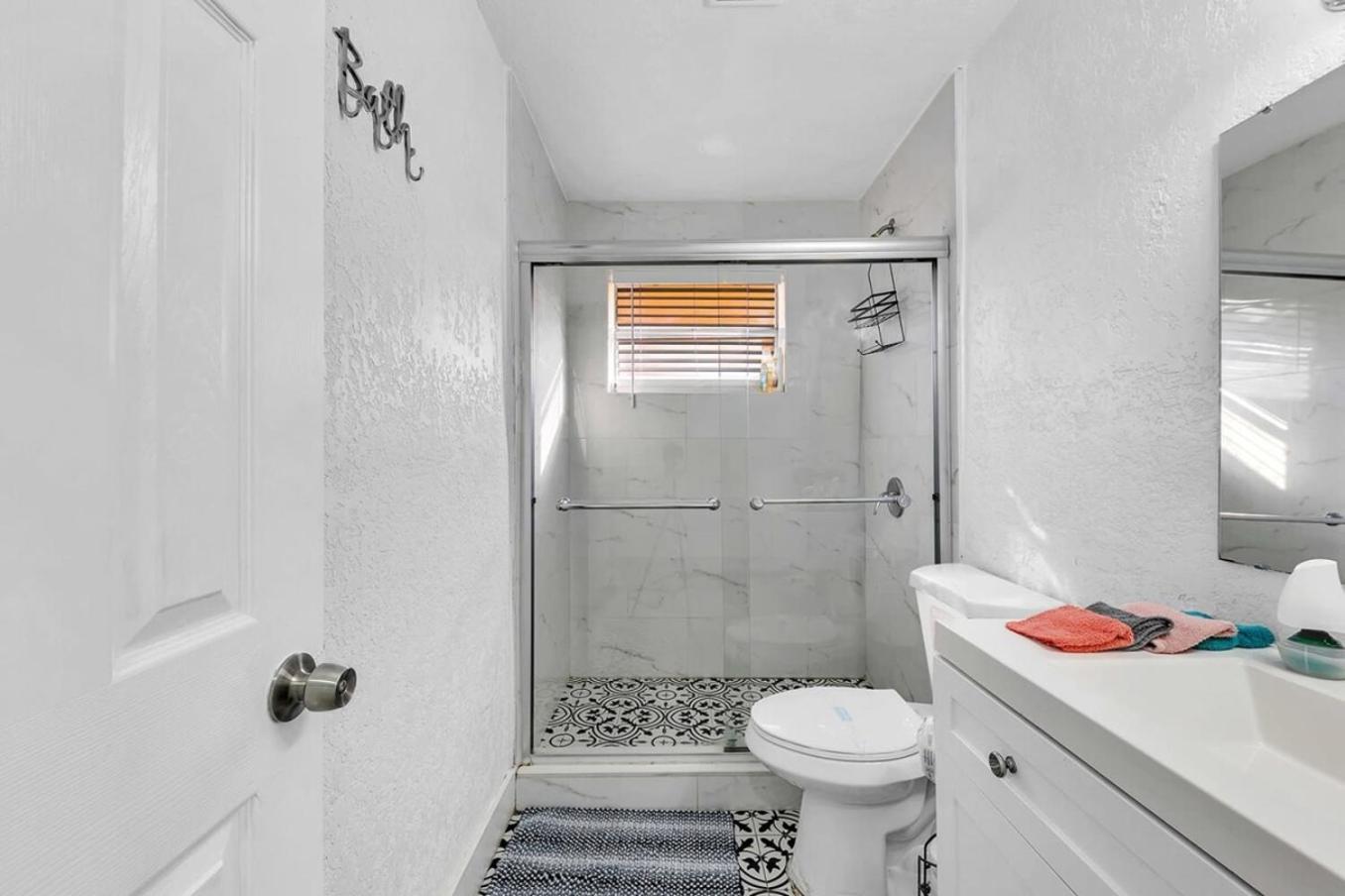2 Bdrm Modern House Mins From Beach & Casino Hb1 Hallandale Beach Esterno foto